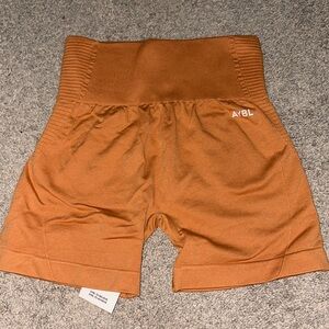 BNWT AYBL Balance V2 Seamless Shorts